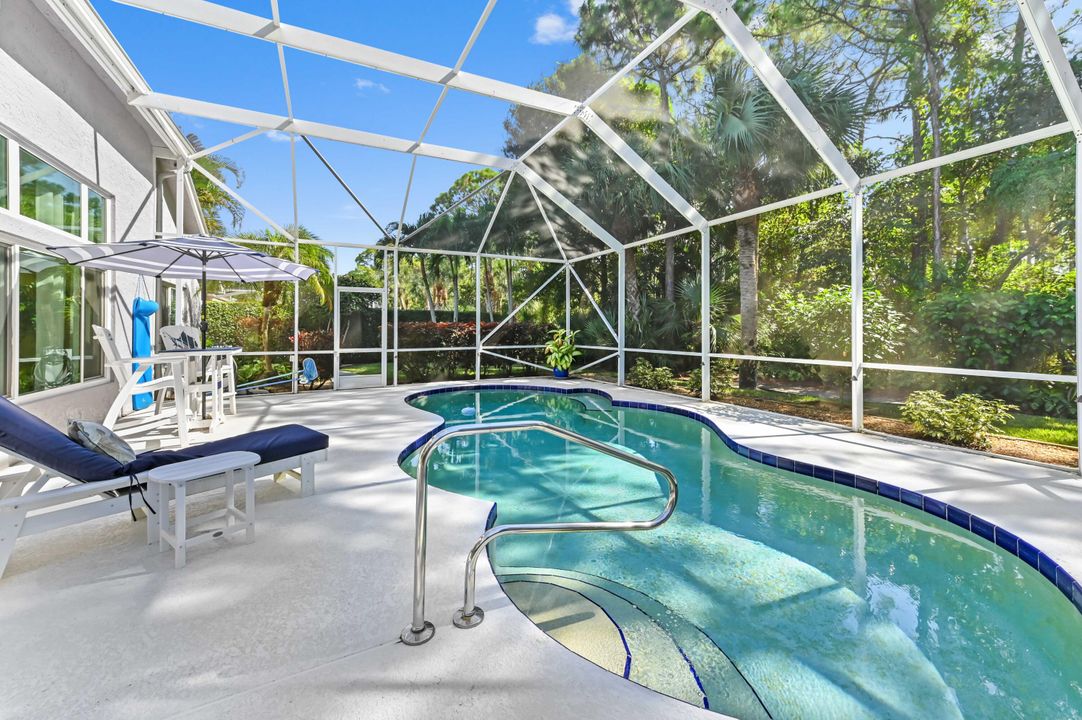 Под контрактом: $749,900 (3 спален, 2 ванн, 1996 Квадратных фут)