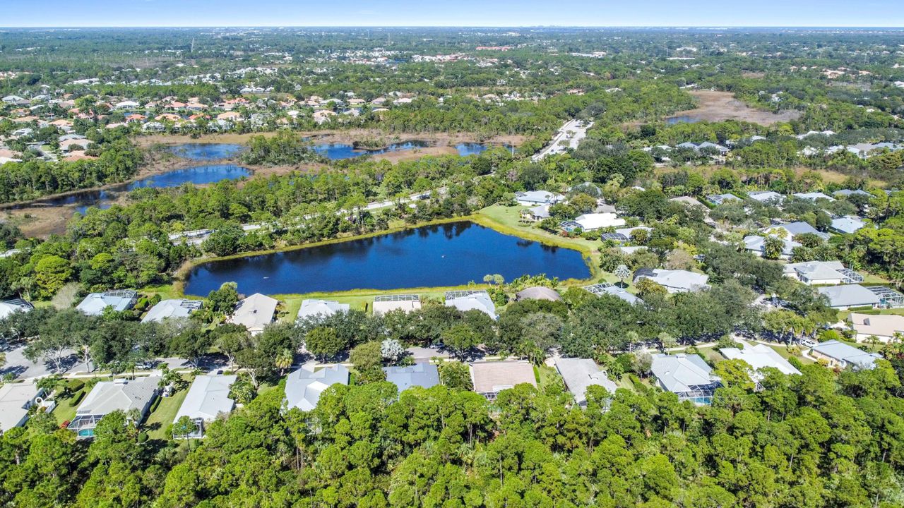 Под контрактом: $749,900 (3 спален, 2 ванн, 1996 Квадратных фут)