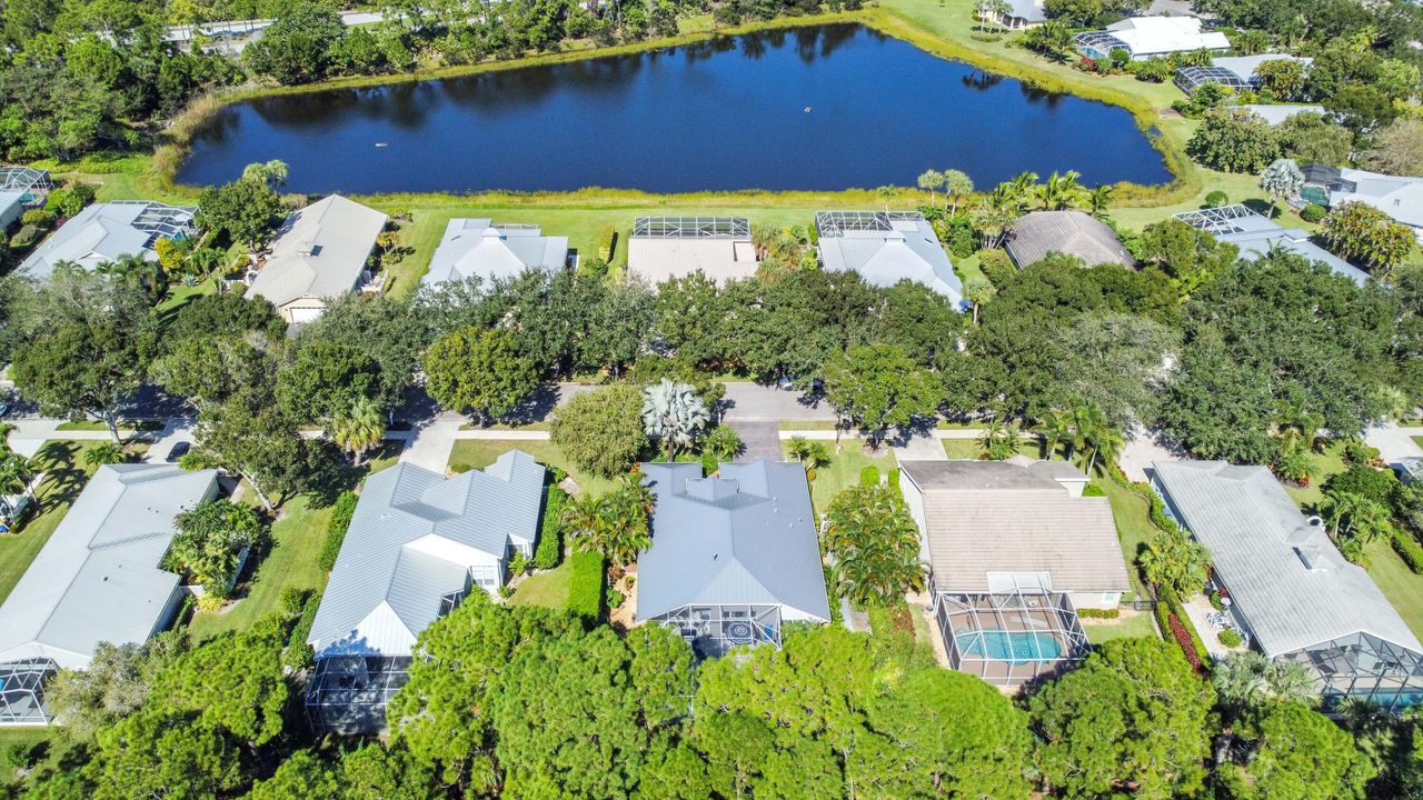 Под контрактом: $749,900 (3 спален, 2 ванн, 1996 Квадратных фут)