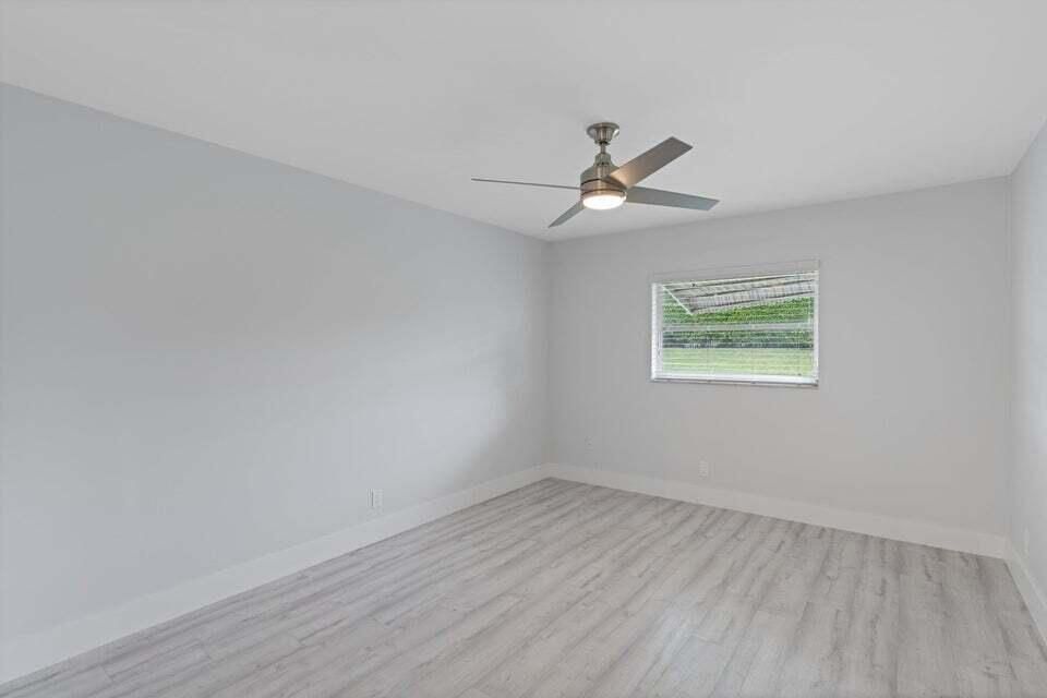 待售: $260,000 (2 贝兹, 2 浴室, 1250 平方英尺)