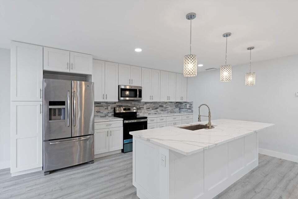 待售: $260,000 (2 贝兹, 2 浴室, 1250 平方英尺)