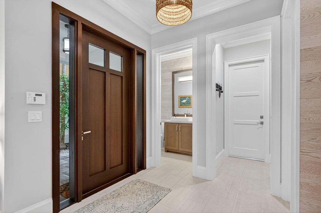 待售: $2,250,000 (3 贝兹, 3 浴室, 2460 平方英尺)