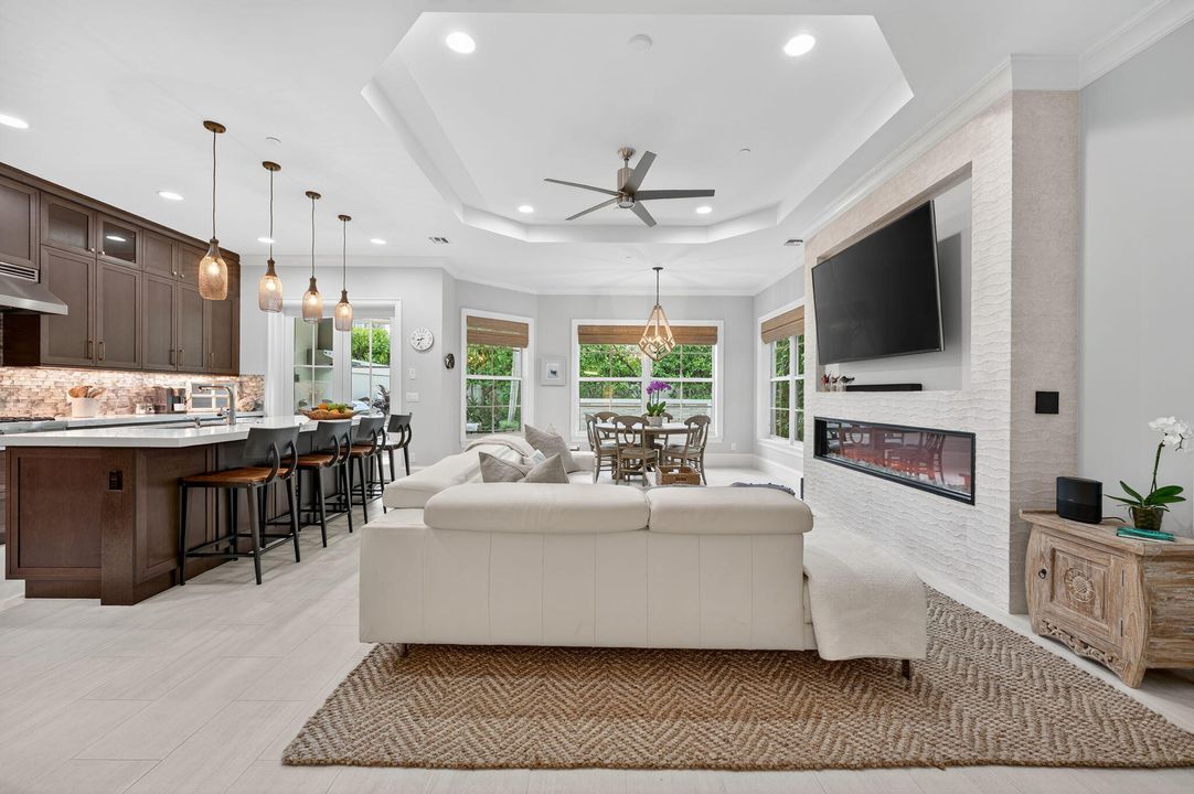 待售: $2,250,000 (3 贝兹, 3 浴室, 2460 平方英尺)