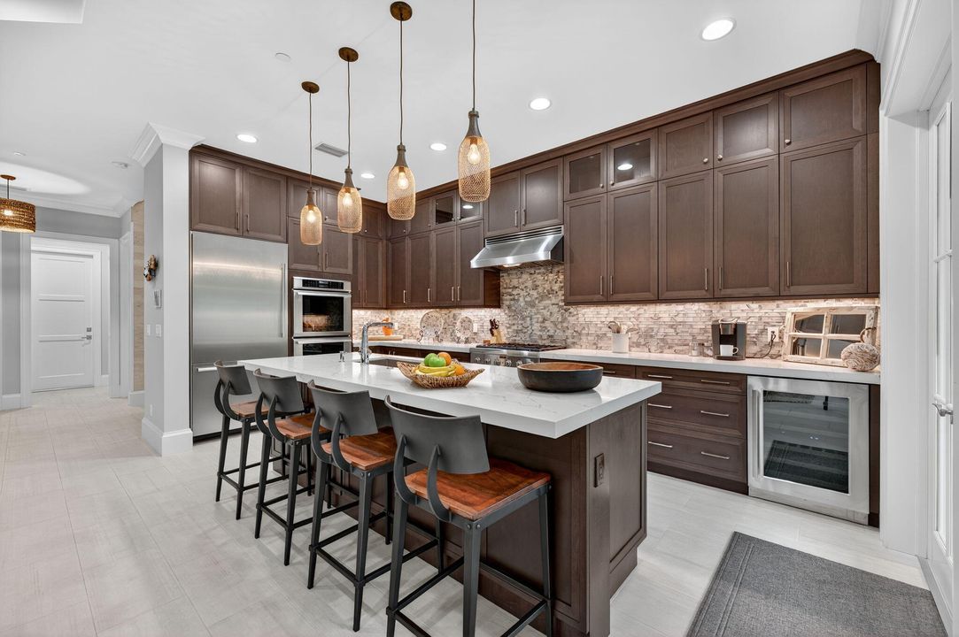 待售: $2,250,000 (3 贝兹, 3 浴室, 2460 平方英尺)