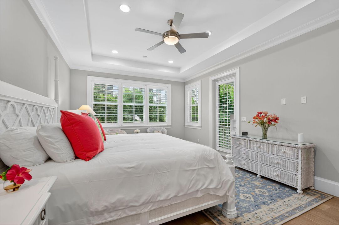 待售: $2,250,000 (3 贝兹, 3 浴室, 2460 平方英尺)