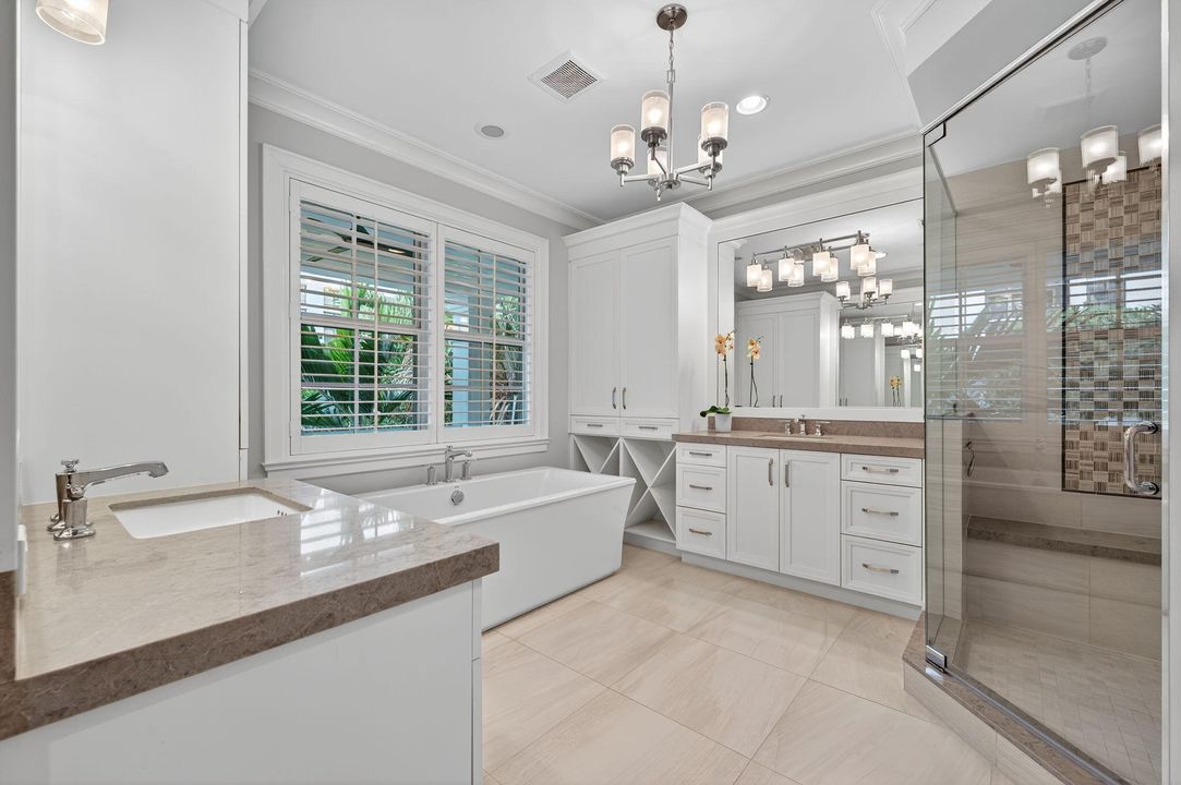 待售: $2,250,000 (3 贝兹, 3 浴室, 2460 平方英尺)