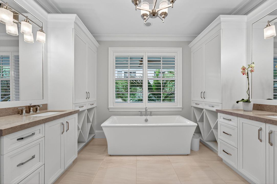 待售: $2,250,000 (3 贝兹, 3 浴室, 2460 平方英尺)