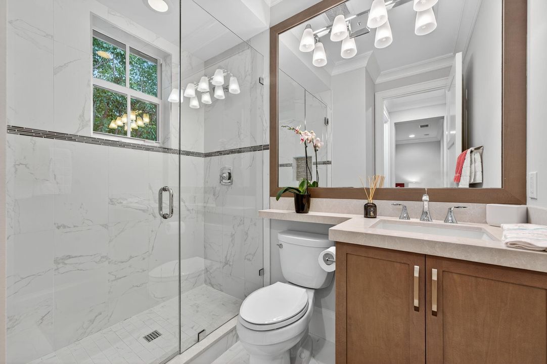 待售: $2,250,000 (3 贝兹, 3 浴室, 2460 平方英尺)