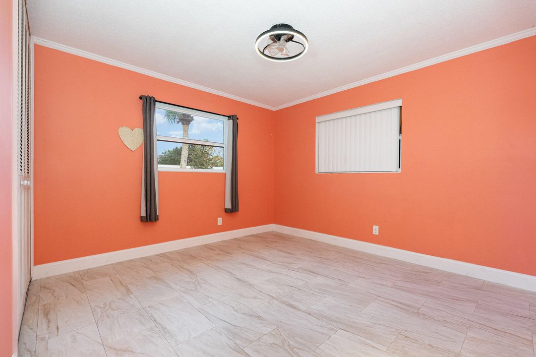 For Sale: $280,000 (3 beds, 2 baths, 1285 Square Feet)