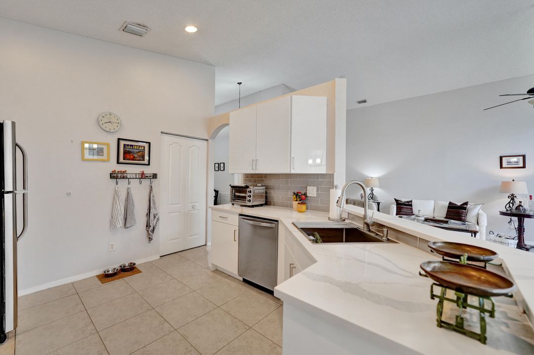 На продажу: $709,950 (3 спален, 2 ванн, 1691 Квадратных фут)