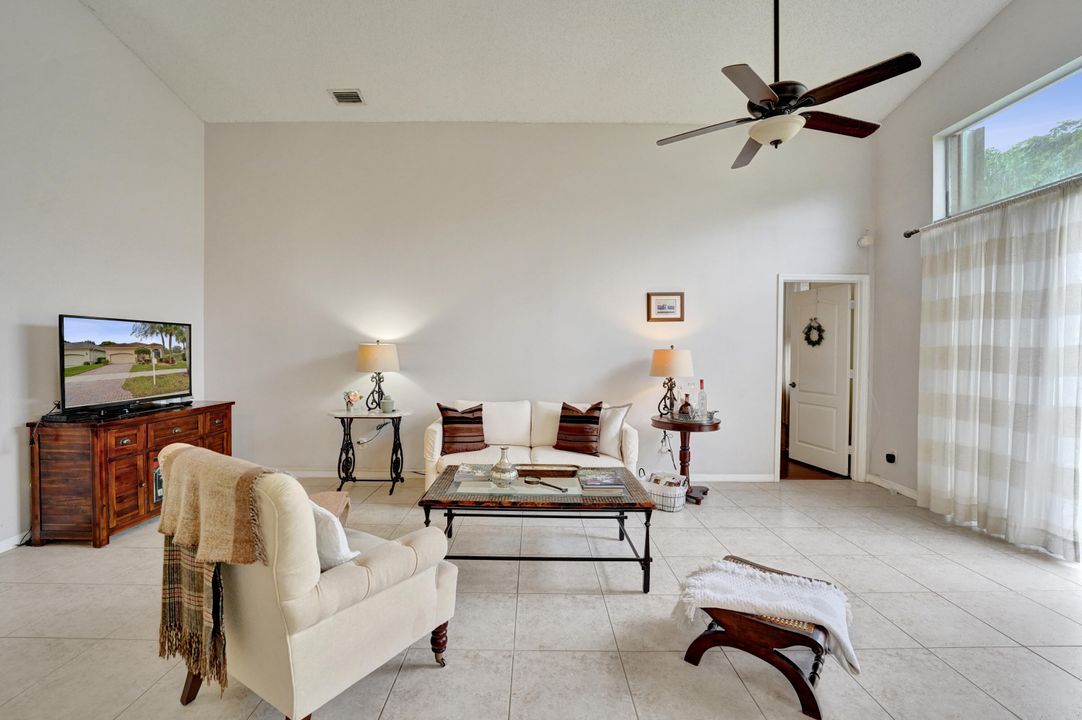 На продажу: $709,950 (3 спален, 2 ванн, 1691 Квадратных фут)