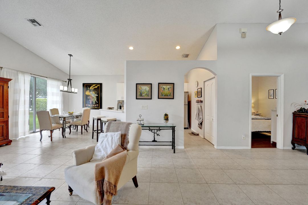 На продажу: $709,950 (3 спален, 2 ванн, 1691 Квадратных фут)