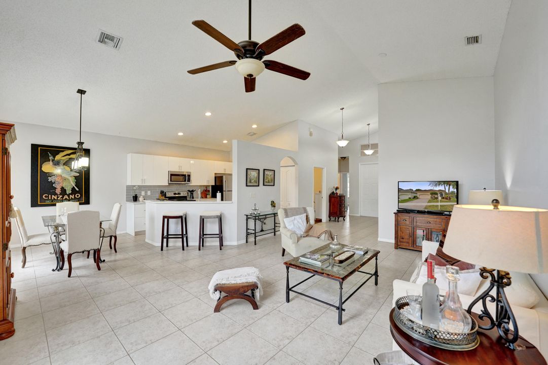 На продажу: $709,950 (3 спален, 2 ванн, 1691 Квадратных фут)