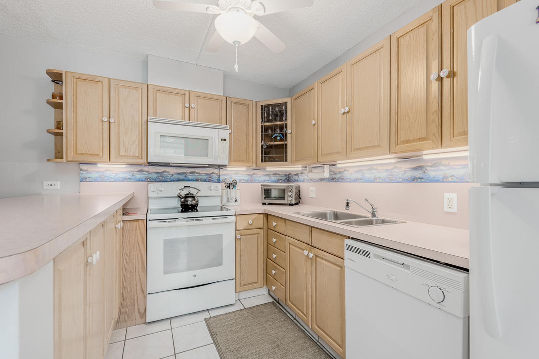 В аренду: $2,500 (2 спален, 2 ванн, 1288 Квадратных фут)