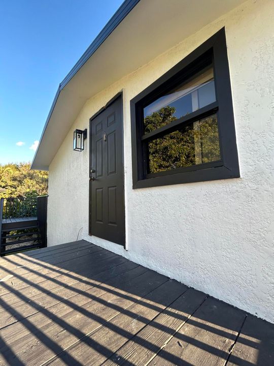 合同活跃: $1,750 (1 贝兹, 1 浴室, 3205 平方英尺)