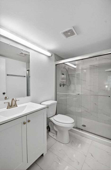 For Sale: $225,000 (2 beds, 2 baths, 1064 Square Feet)