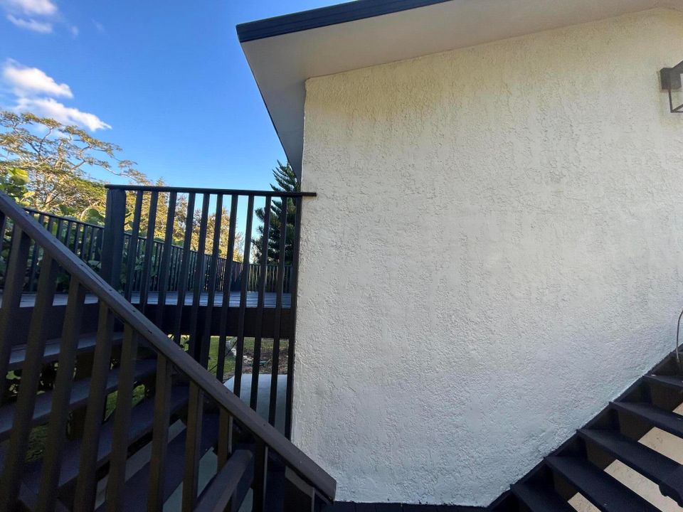 合同活跃: $1,750 (1 贝兹, 1 浴室, 3205 平方英尺)