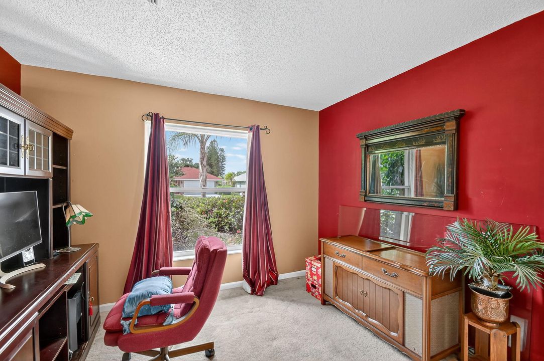 Под контрактом: $579,900 (4 спален, 2 ванн, 2149 Квадратных фут)