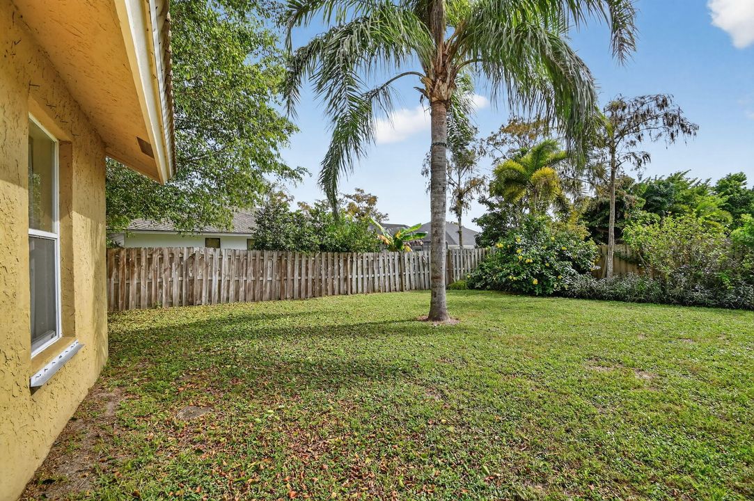 Под контрактом: $579,900 (4 спален, 2 ванн, 2149 Квадратных фут)