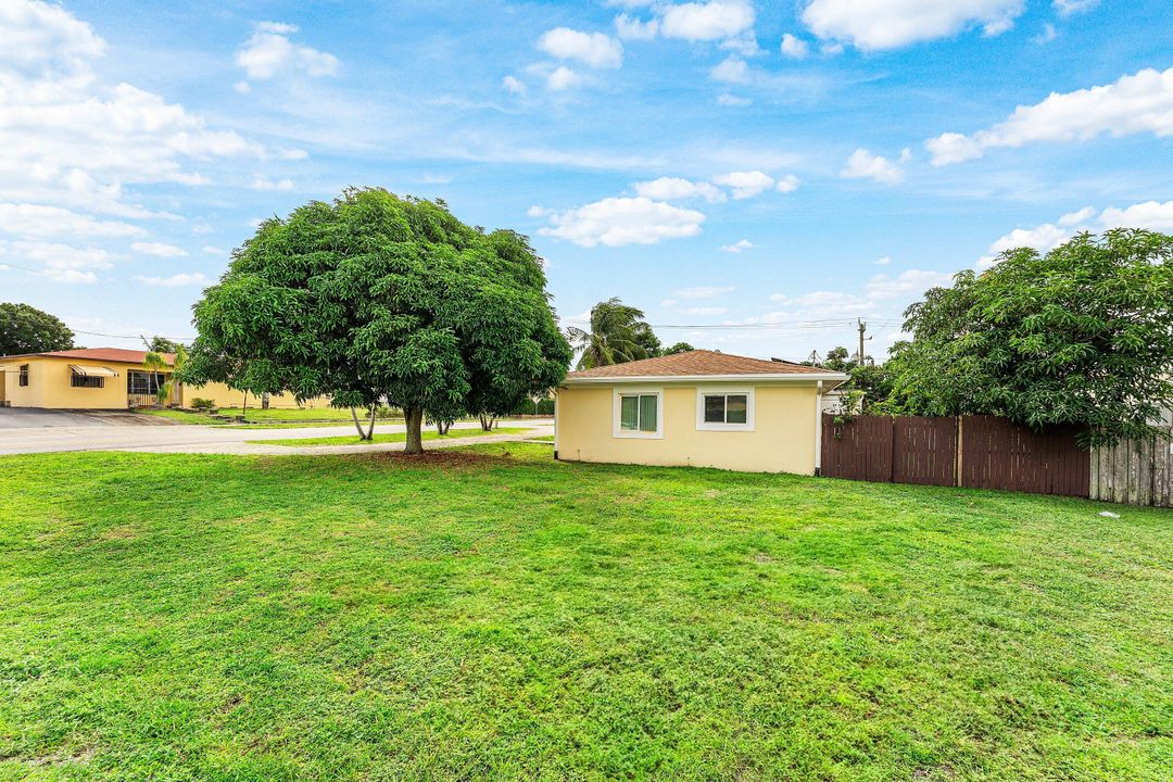 En Venta: $579,900 (4 camas, 3 baños, 2008 Pies cuadrados)