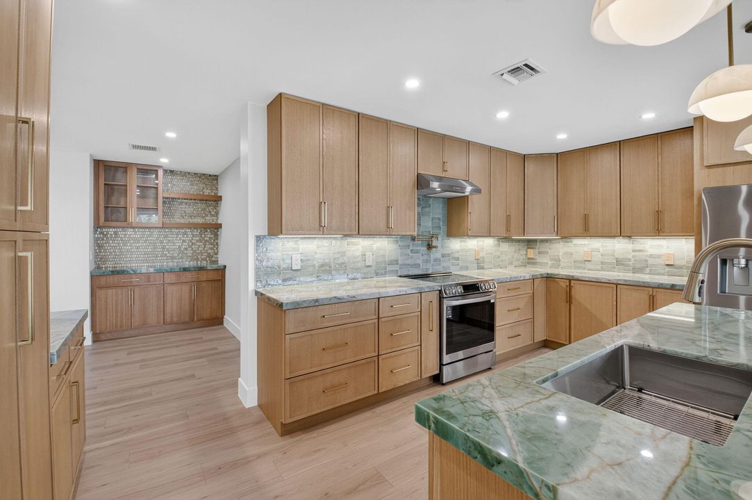 For Sale: $1,150,000 (3 beds, 2 baths, 2144 Square Feet)