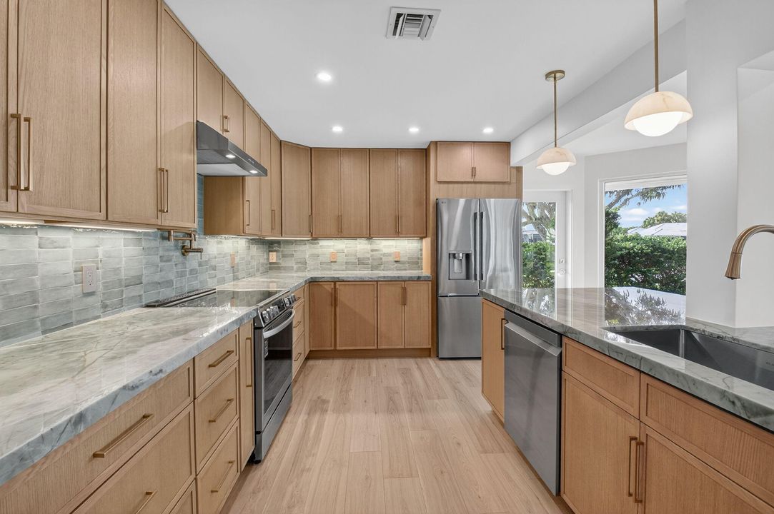 For Sale: $1,150,000 (3 beds, 2 baths, 2144 Square Feet)