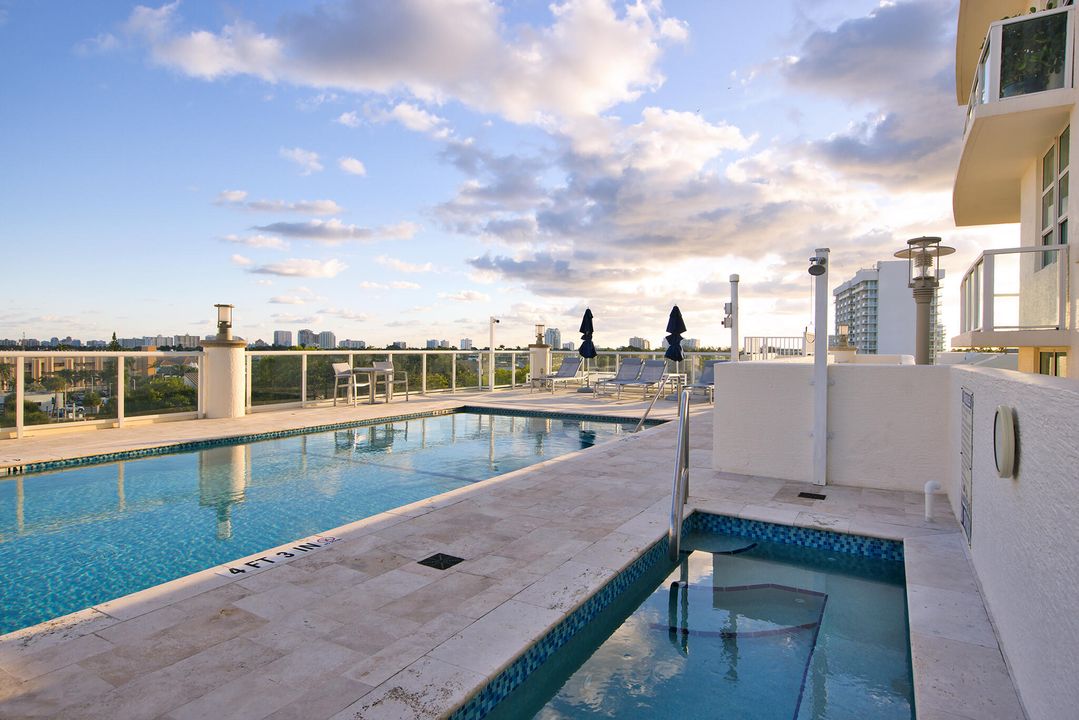 For Sale: $549,500 (1 beds, 1 baths, 1384 Square Feet)