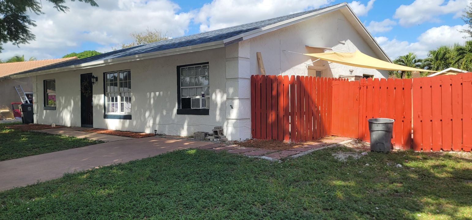 For Sale: $465,000 (3 beds, 2 baths, 1665 Square Feet)