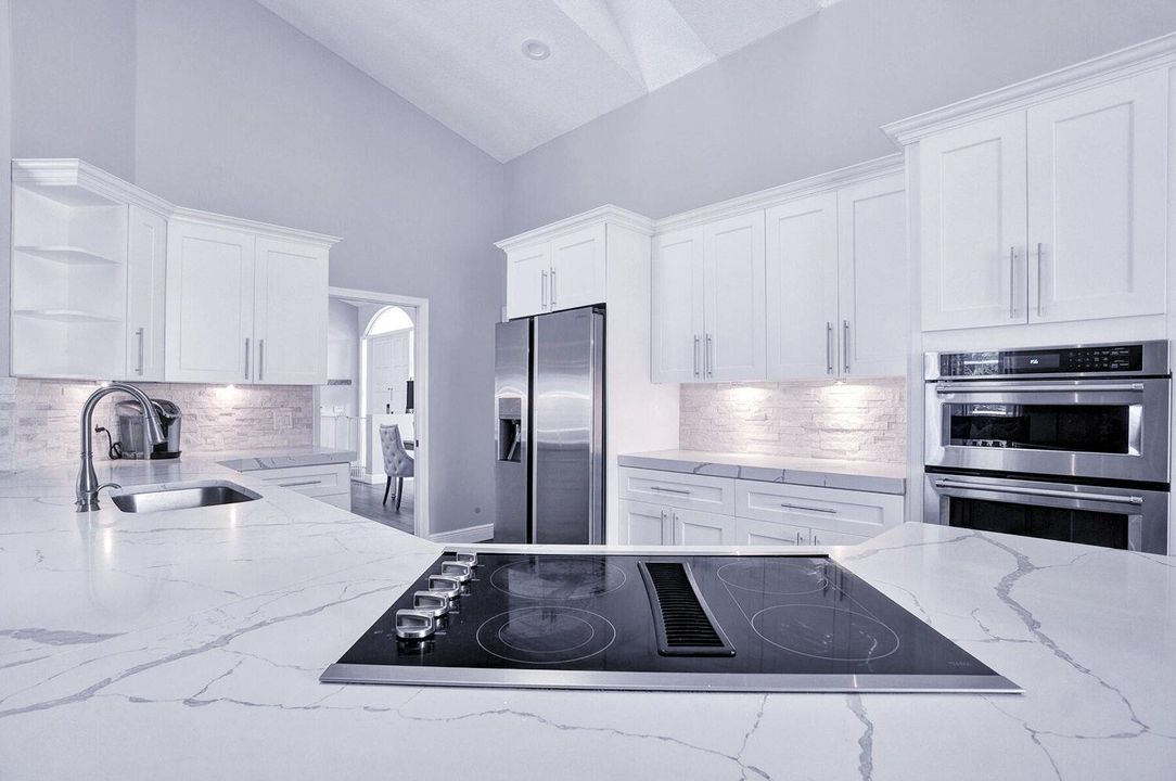 出租: $20,000 (5 贝兹, 3 浴室, 3047 平方英尺)