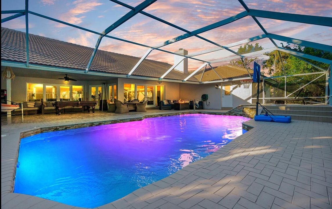 出租: $20,000 (5 贝兹, 3 浴室, 3047 平方英尺)