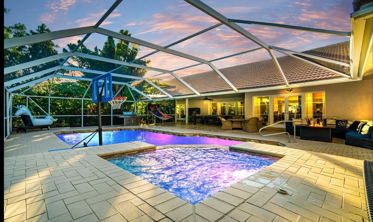 出租: $20,000 (5 贝兹, 3 浴室, 3047 平方英尺)