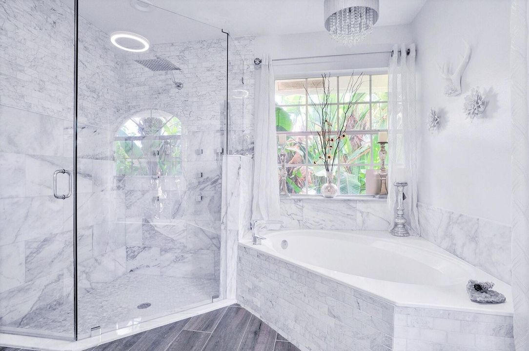 出租: $20,000 (5 贝兹, 3 浴室, 3047 平方英尺)