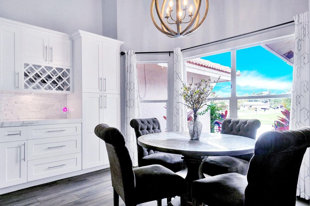 出租: $20,000 (5 贝兹, 3 浴室, 3047 平方英尺)