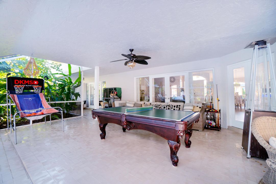 出租: $20,000 (5 贝兹, 3 浴室, 3047 平方英尺)