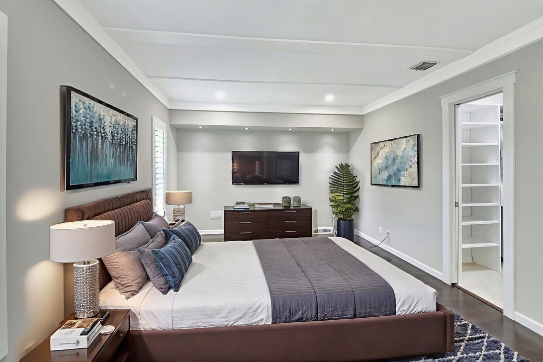 For Sale: $1,799,000 (3 beds, 3 baths, 2811 Square Feet)