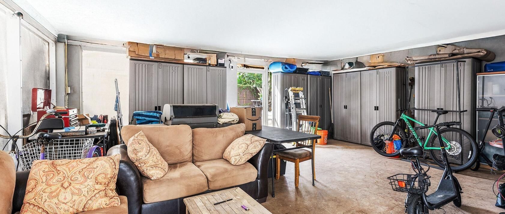 En Venta: $579,900 (4 camas, 3 baños, 2008 Pies cuadrados)