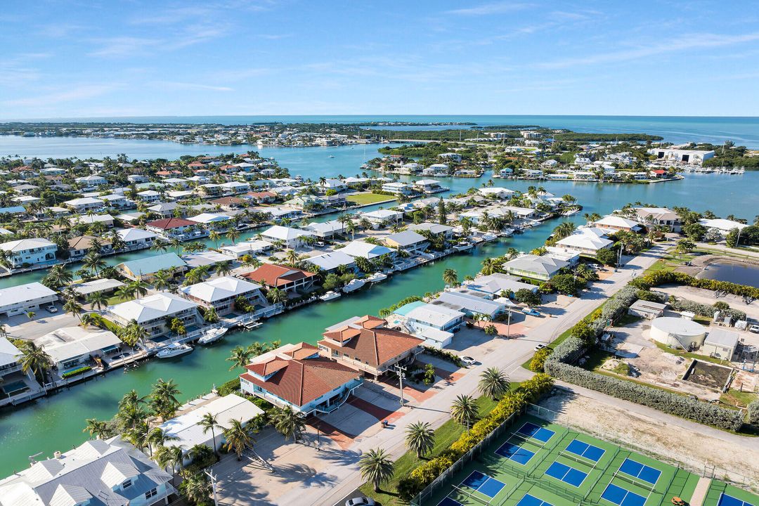 En Venta: $1,499,900 (3 camas, 3 baños, 1830 Pies cuadrados)