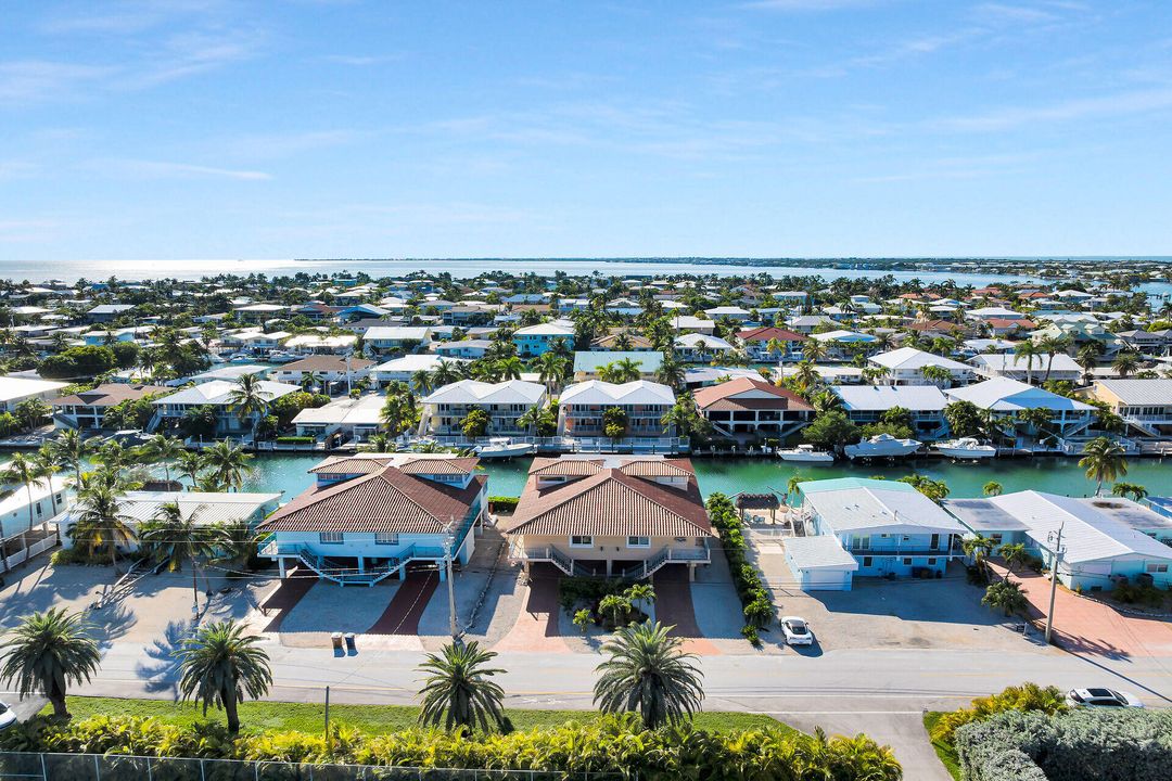 En Venta: $1,499,900 (3 camas, 3 baños, 1830 Pies cuadrados)