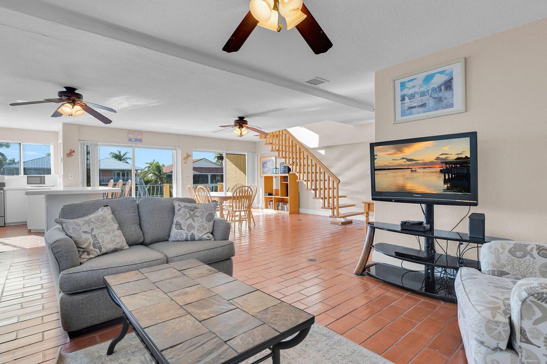 En Venta: $1,499,900 (3 camas, 3 baños, 1830 Pies cuadrados)