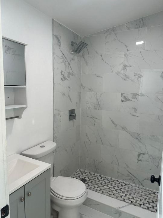 For Rent: $3,200 (3 beds, 2 baths, 1080 Square Feet)