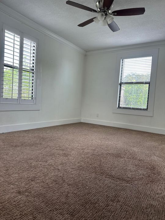 For Rent: $3,200 (3 beds, 2 baths, 1080 Square Feet)