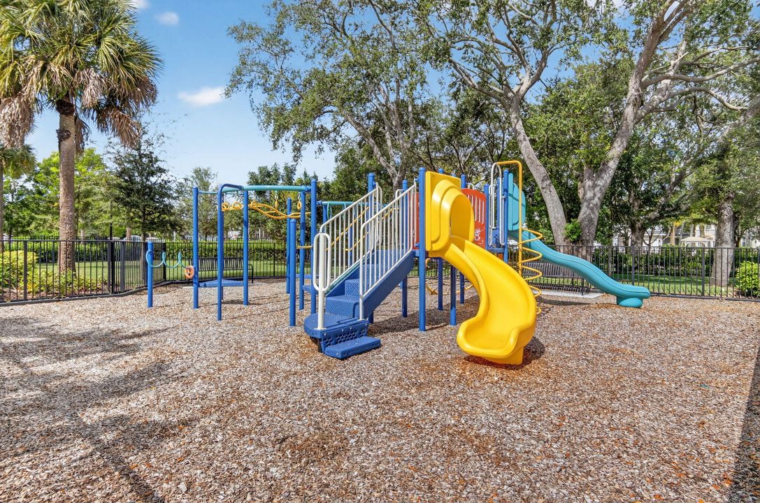 Activo con contrato: $1,279,000 (3 camas, 3 baños, 2260 Pies cuadrados)