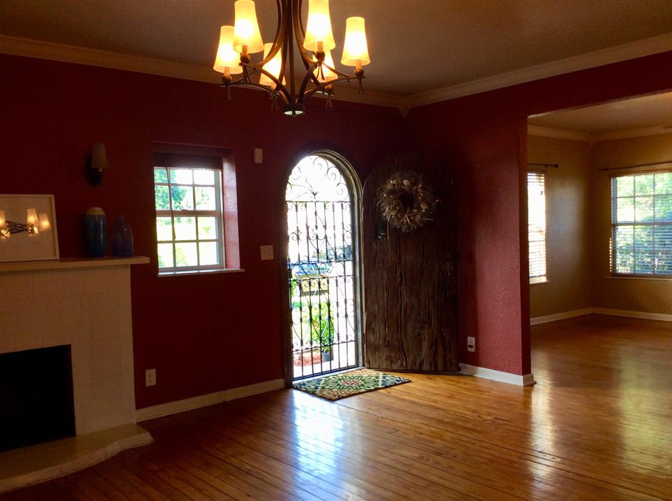 В аренду: $4,000 (4 спален, 2 ванн, 2580 Квадратных фут)