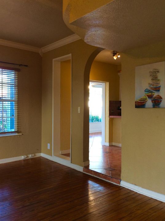 В аренду: $4,000 (4 спален, 2 ванн, 2580 Квадратных фут)