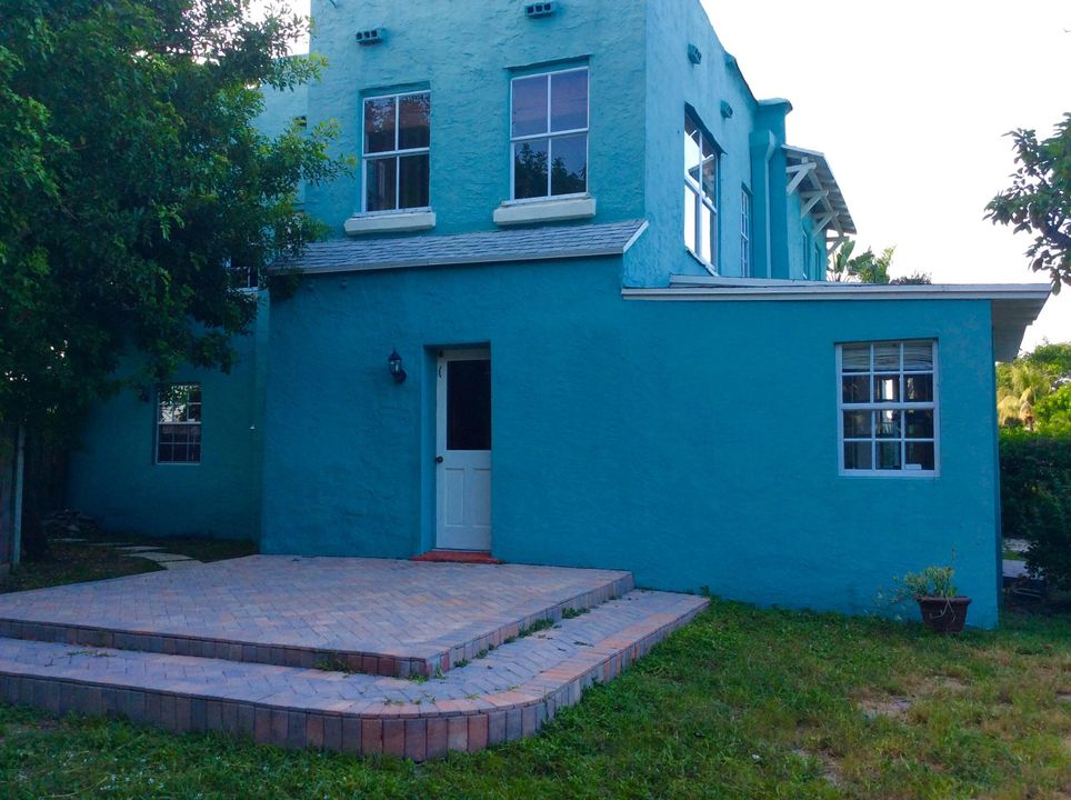 В аренду: $4,000 (4 спален, 2 ванн, 2580 Квадратных фут)