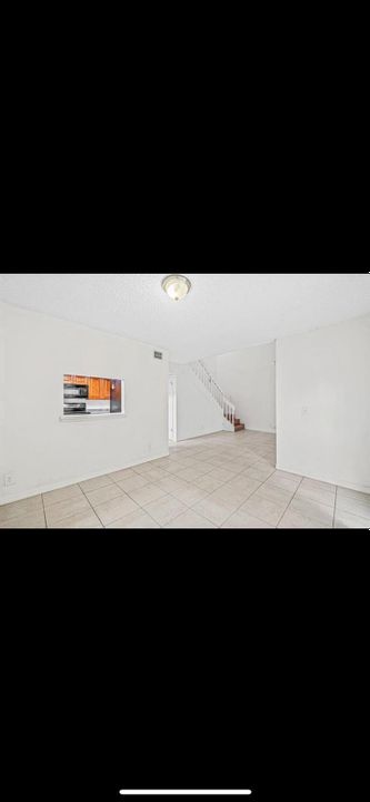 出租: $2,900 (3 贝兹, 2 浴室, 1279 平方英尺)