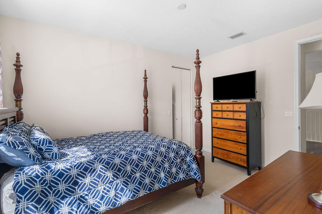 For Sale: $995,000 (6 beds, 5 baths, 4168 Square Feet)