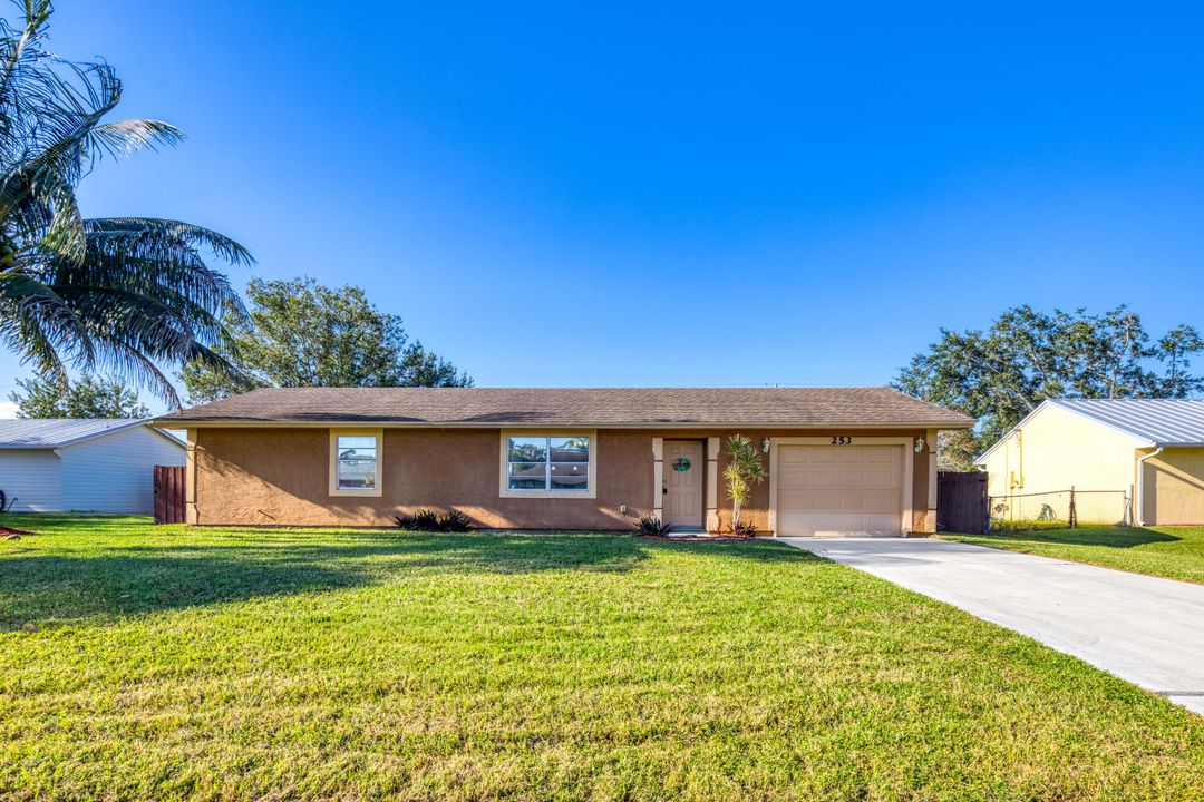 En Venta: $265,000 (2 camas, 1 baños, 982 Pies cuadrados)