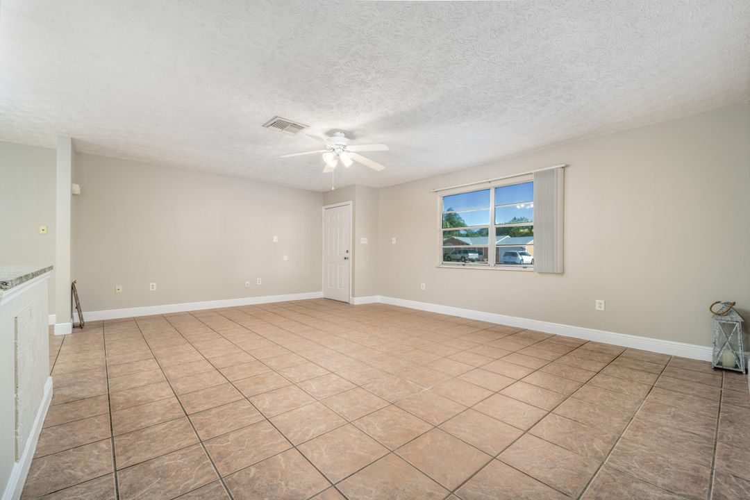 En Venta: $265,000 (2 camas, 1 baños, 982 Pies cuadrados)