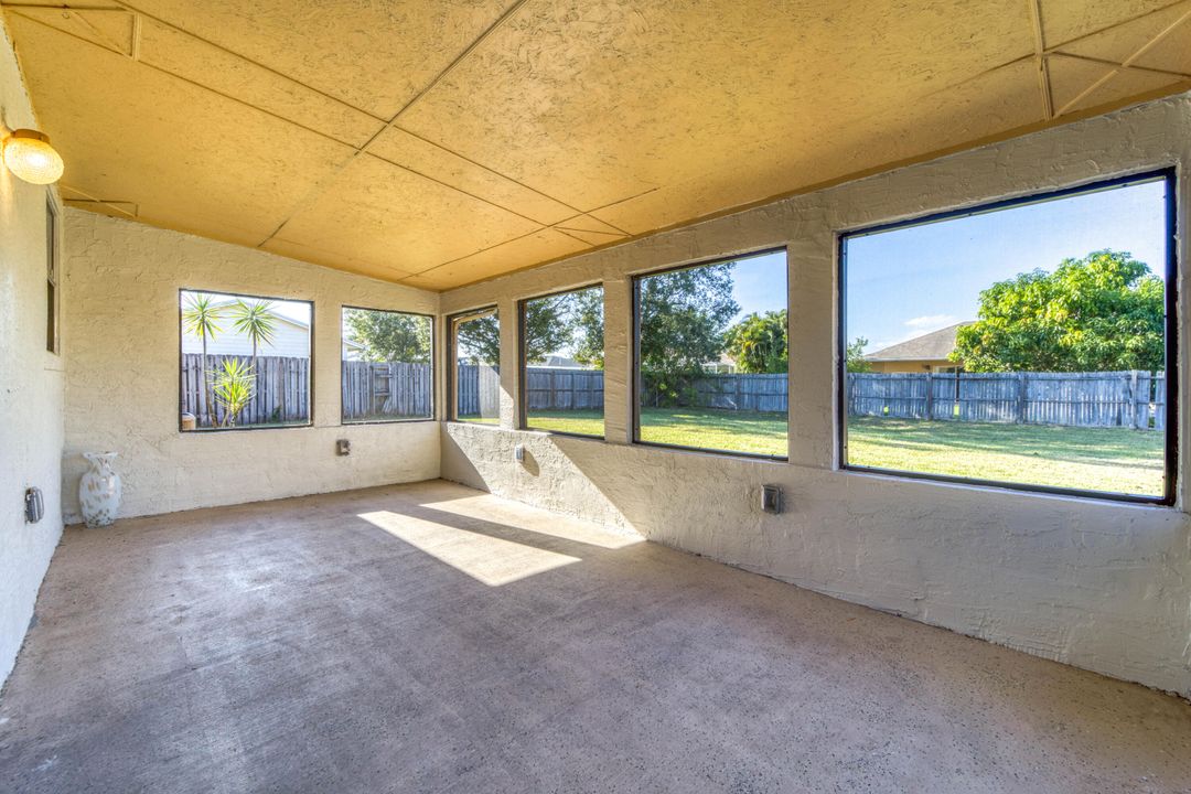 En Venta: $265,000 (2 camas, 1 baños, 982 Pies cuadrados)